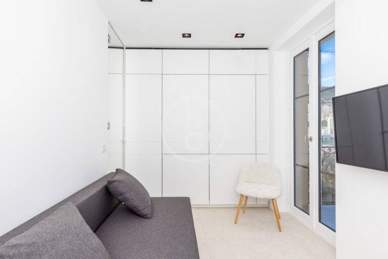 RENOVATED STUDIO SEA VIEW & F1