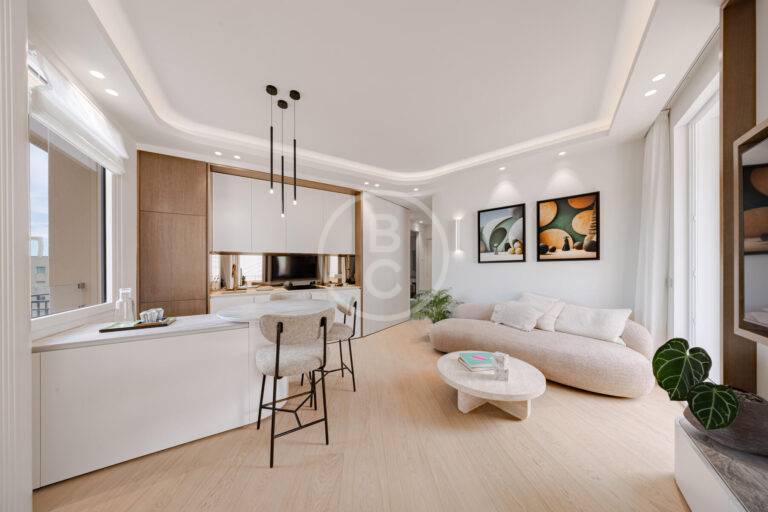 RENOVATED ONE-BEDROOM APARTMENT – BOURGEOIS BUILDING