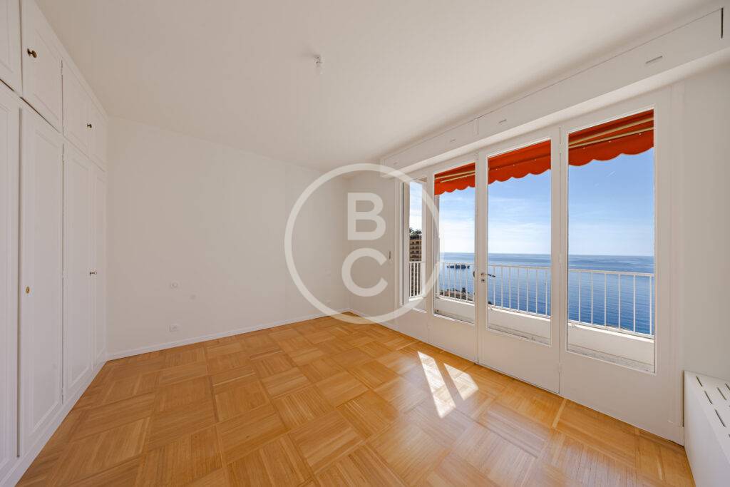 SPACIOUS RENOVATED ONE-BEDROOM APARTMENT WITH SEA VIEW