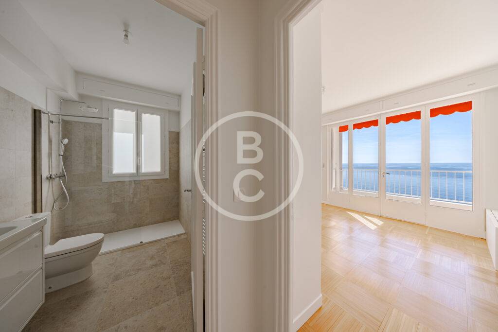 SPACIOUS RENOVATED ONE-BEDROOM APARTMENT WITH SEA VIEW
