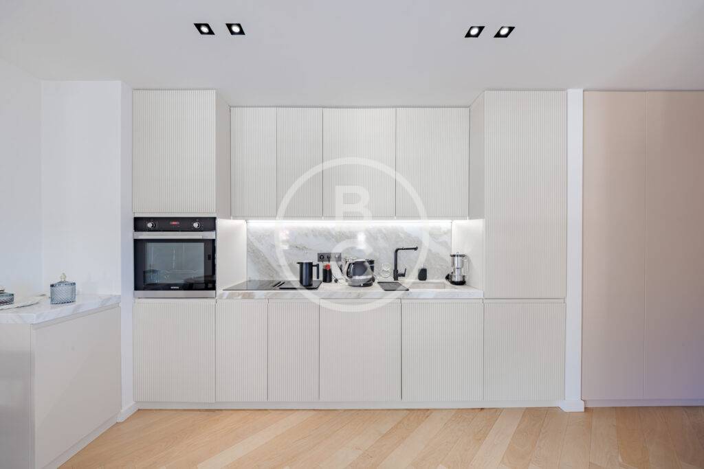 RENOVATED ONE BEDROOM APARTMENT WITH SEA VIEW