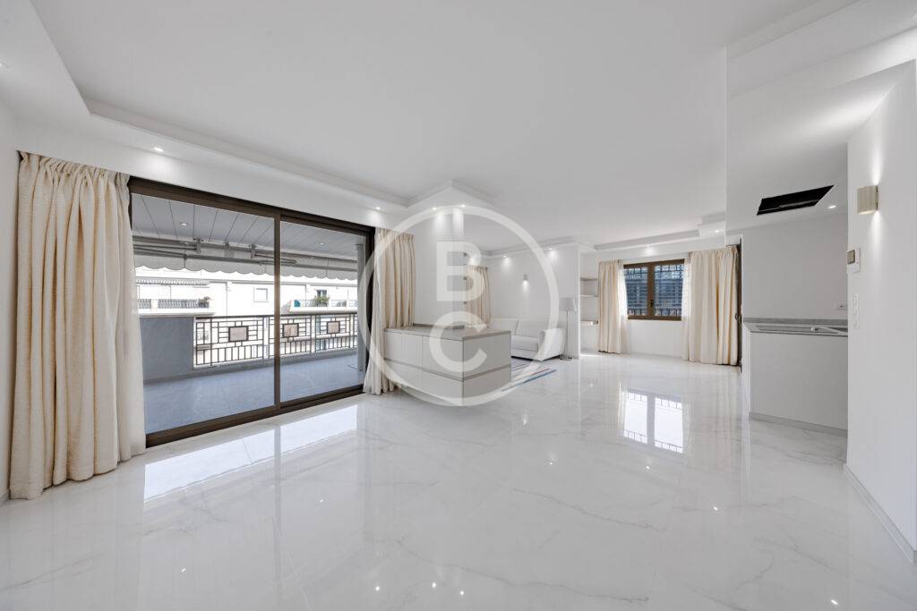 MAGNIFICENT 4 ROOM APARTMENT