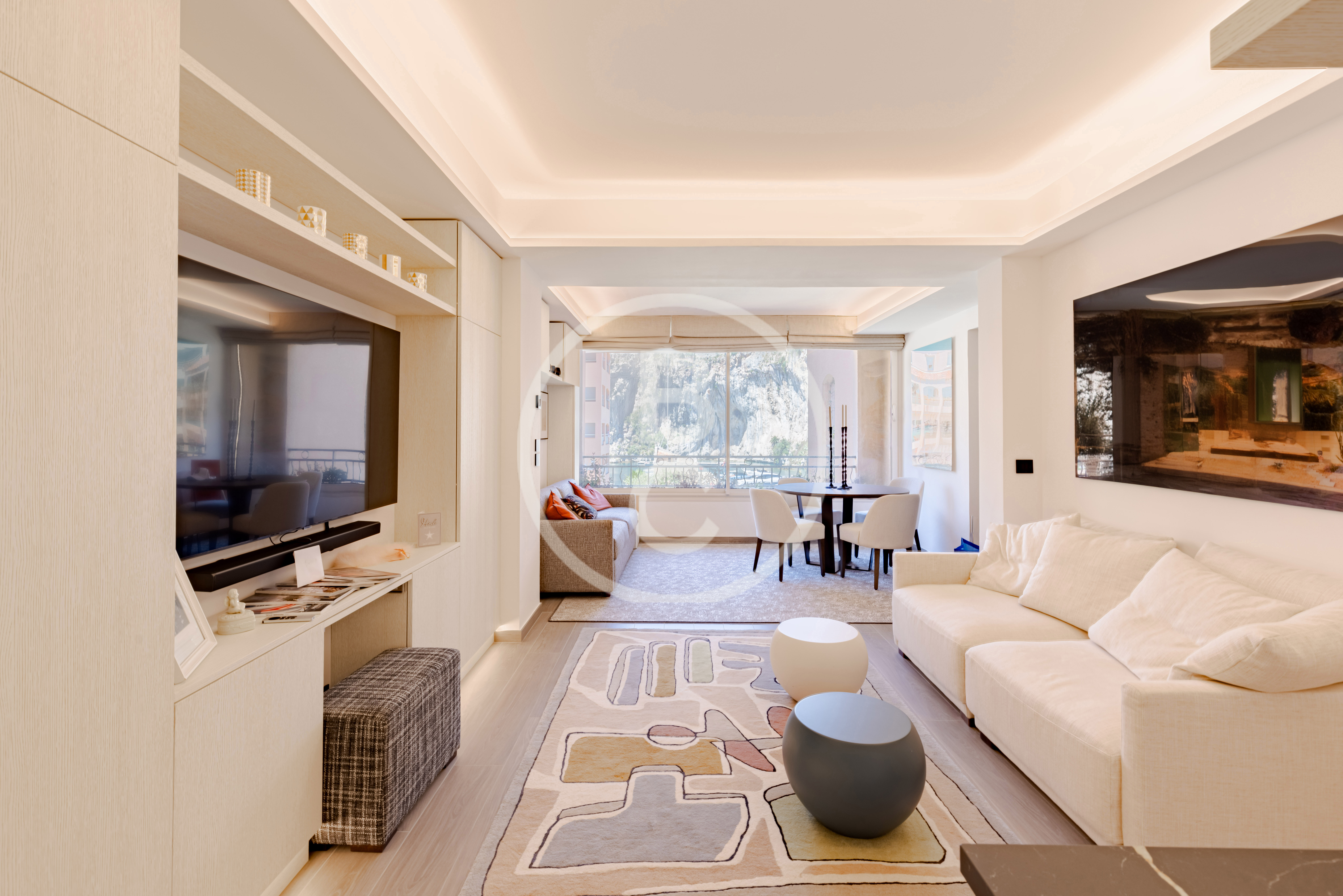 SUMPTUOUS 1-BEDROOM APARTMENT DECORATED WITH ELEGANCE