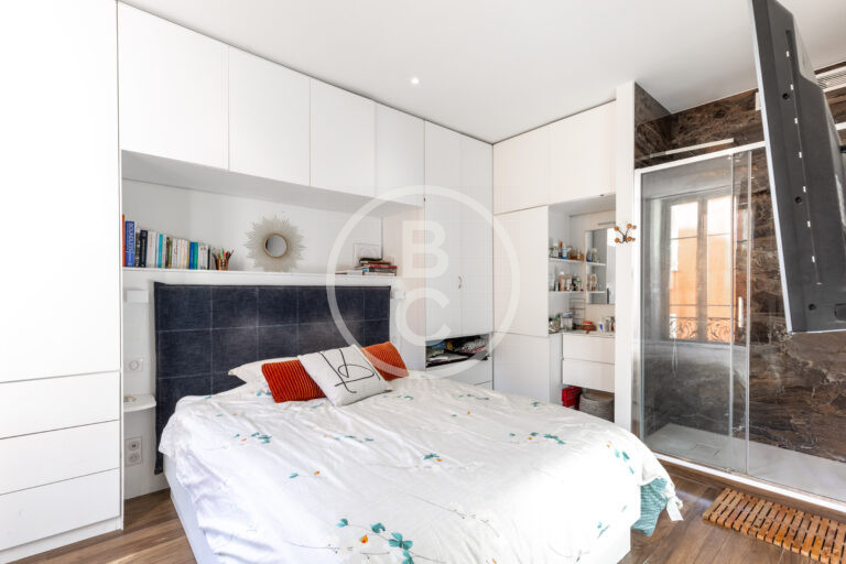 2 BEDROOM APARTMENT WITH TERRACE