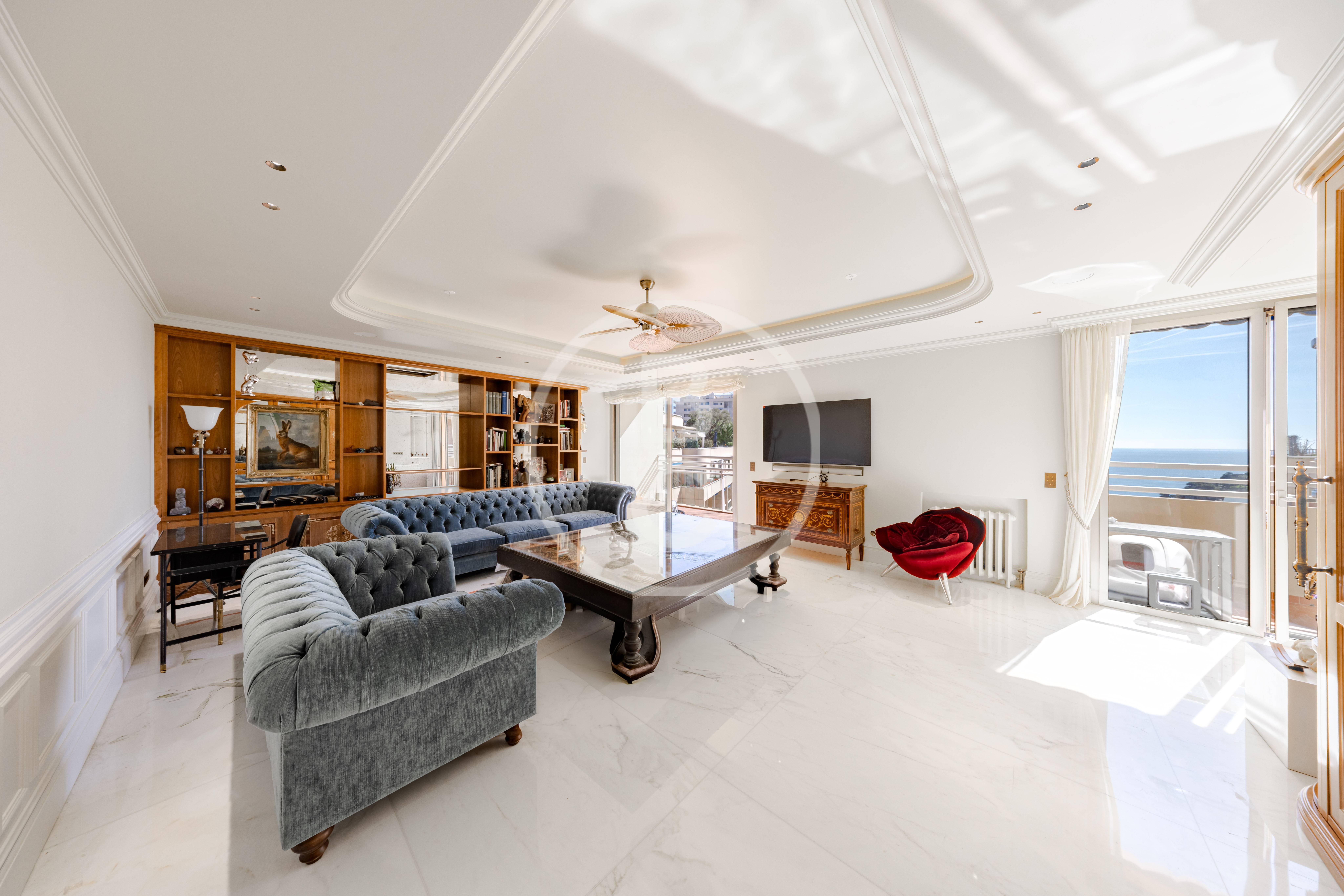 2  BEDROOM APARTMENT RENOVATED WITH SEA VIEW