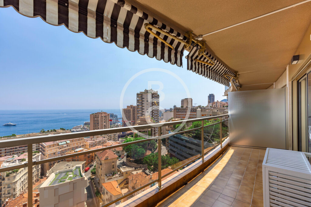 BEAUTIFUL 2 ROOM APARTMENT ON HIGH FLOOR