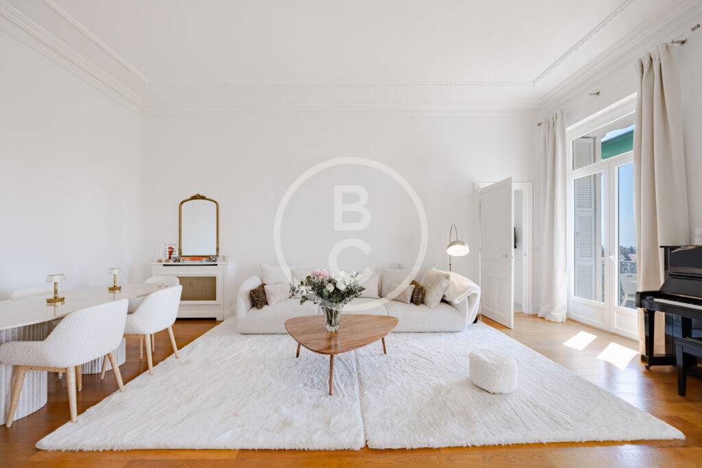 STUNNING 3-BEDROOM APARTMENT – ICONIC RESIDENCE WITH POOL & TENNIS
