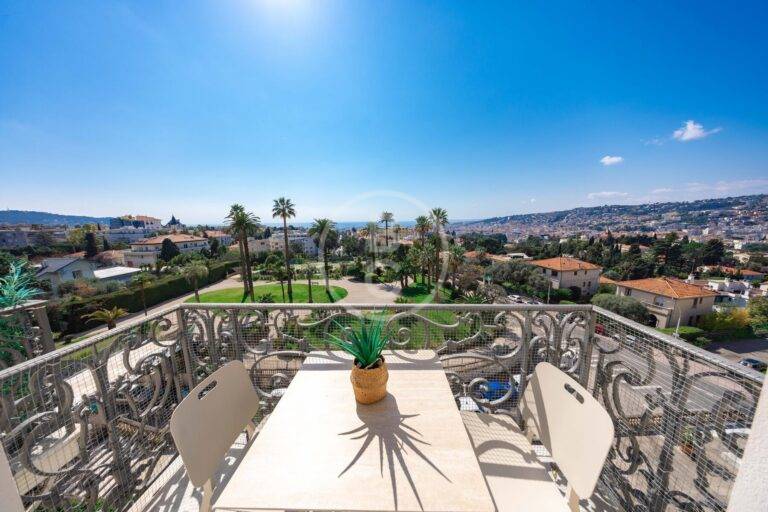STUNNING 3-BEDROOM APARTMENT – ICONIC RESIDENCE WITH POOL & TENNIS