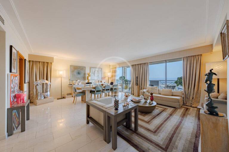Exceptional Triplex with Panorama of Monaco