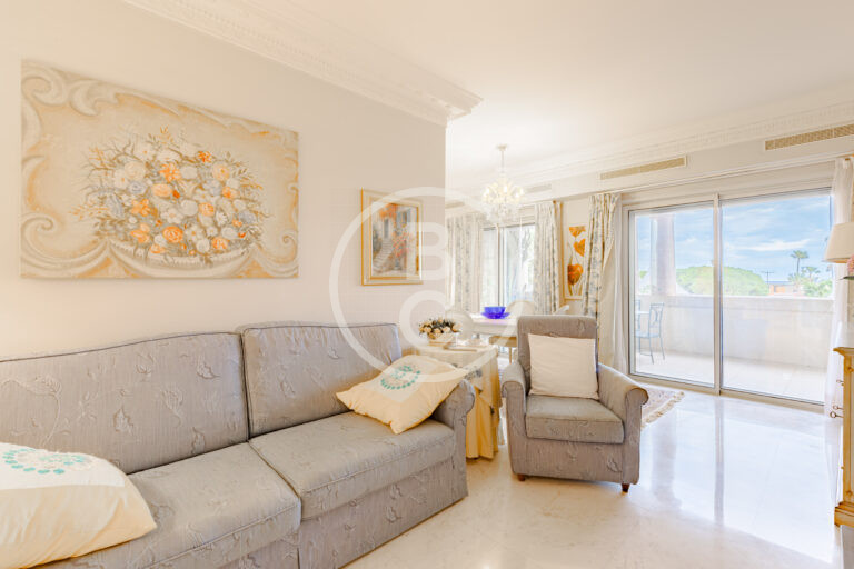 2/3 BEDROOM APARTMENT