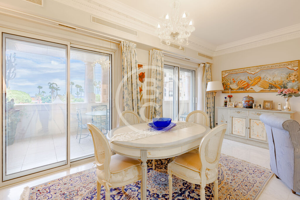 2/3 BEDROOM APARTMENT