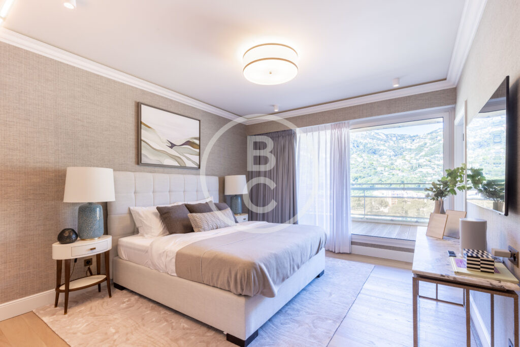 LUXURIOUS 3 ROOM APARTMENT