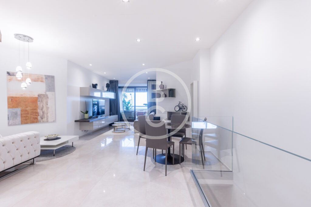 MAGNIFICENT 2 ROOM APARTMENT - SEA VIEW
