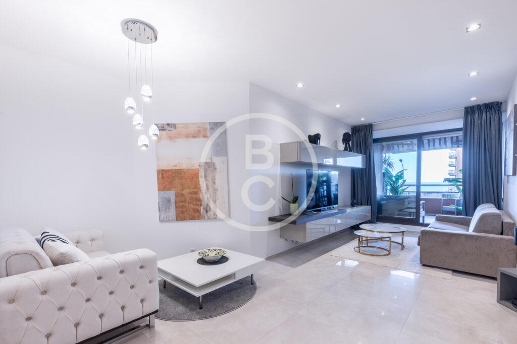 MAGNIFICENT 2 ROOM APARTMENT - SEA VIEW