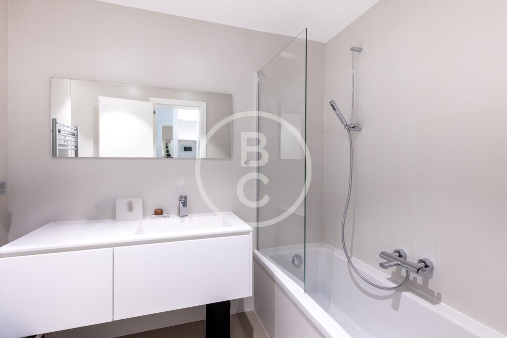 CHARMING ONE BEDROOM APARTMENT WITH GARDEN SEA VIEW