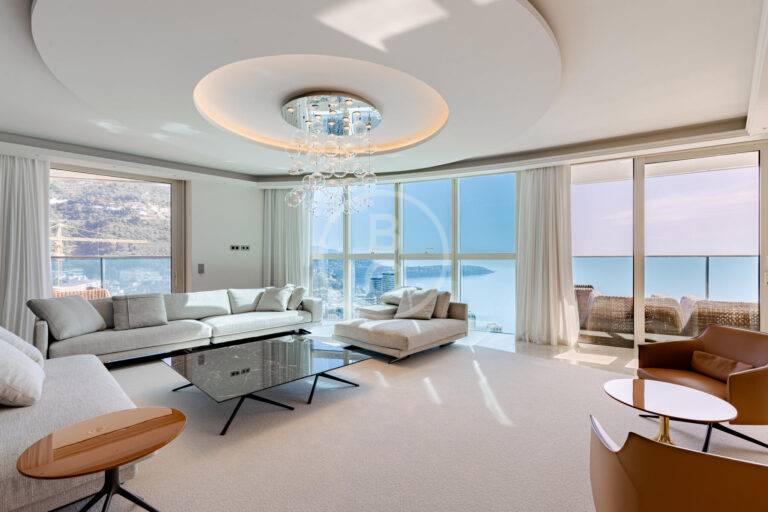 RARE 4 BEDROOM PROPERTY