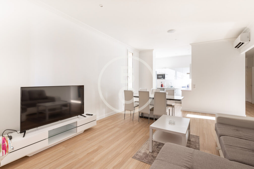 CHARMING 4 ROOM APARTMENT