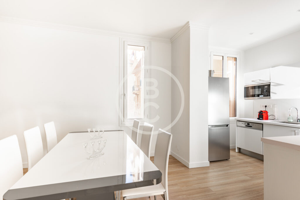 CHARMING 4 ROOM APARTMENT