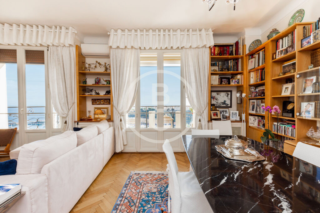 MAGNIFICENT DUPLEX PENTHOUSE WITH SEA VIEW
