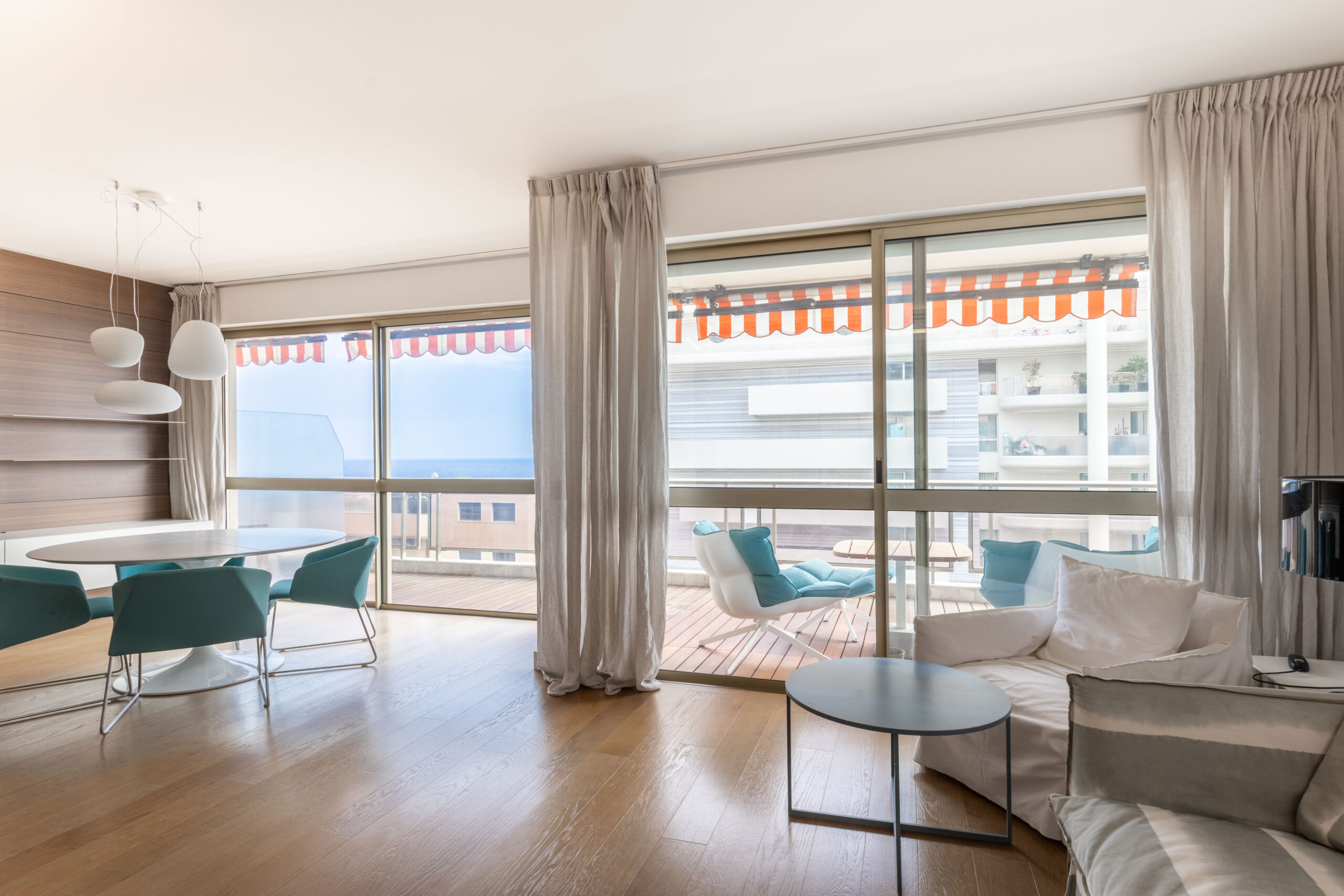 RENOVATED 2 BEDROOM WITH SEA VIEW