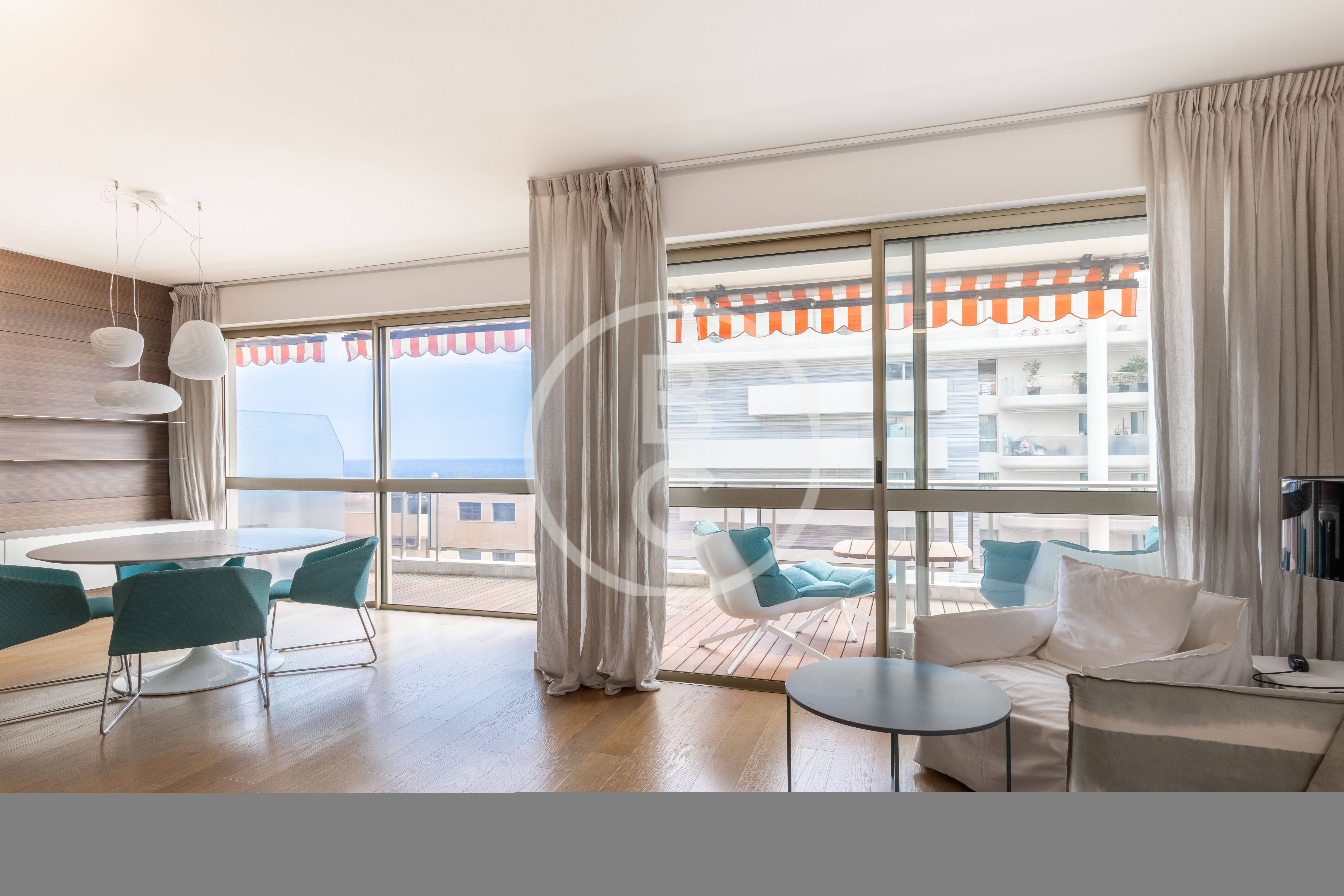 RENOVATED 2 BEDROOM WITH SEA VIEW