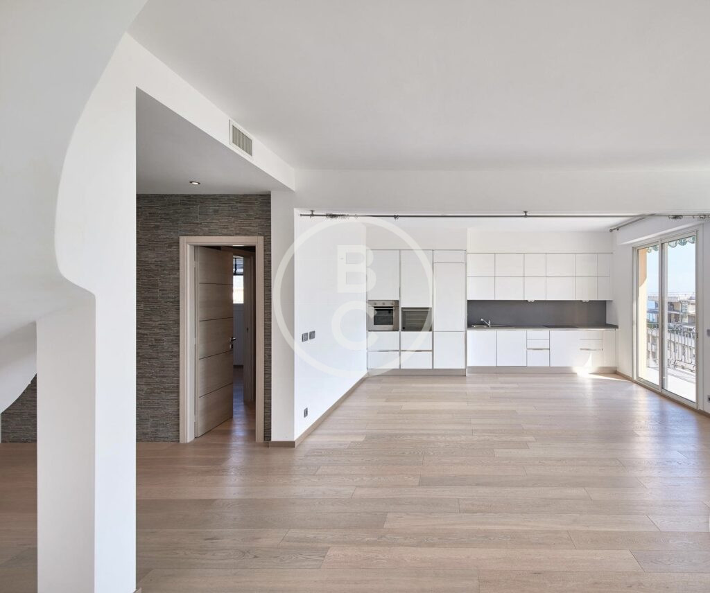 PENTHOUSE 4/5 ROOMS