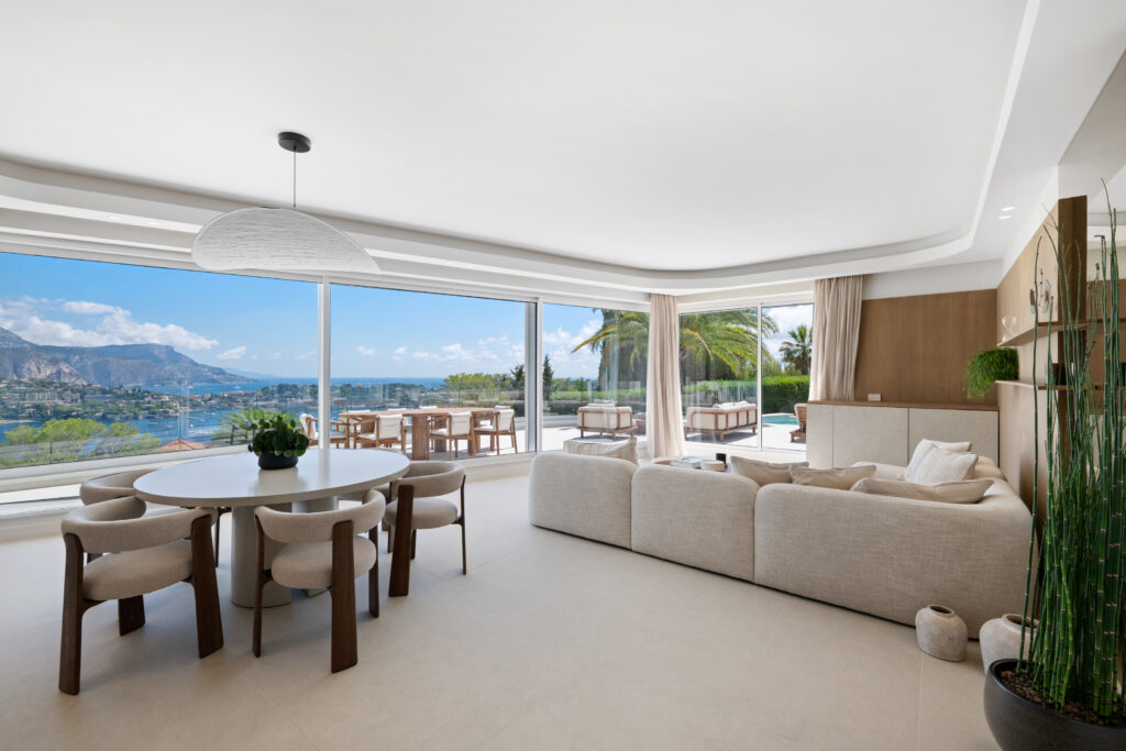 FULLY RENOVATED CONTEMPORARY VILLA WITH PANORAMIC VIEW