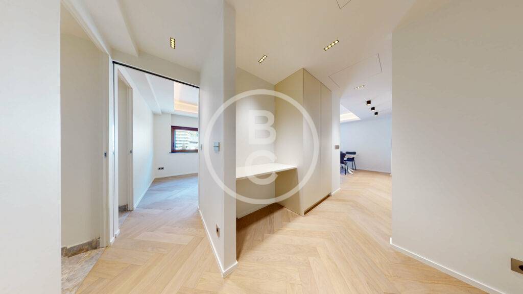 RENOVATED ONE BEDROOM APARTMENT WITH SEA VIEW