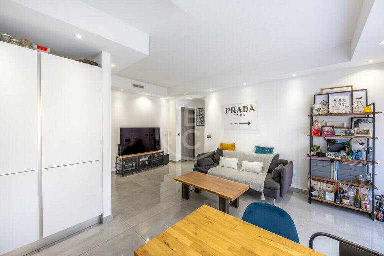 MIXED USE 3 ROOMS
