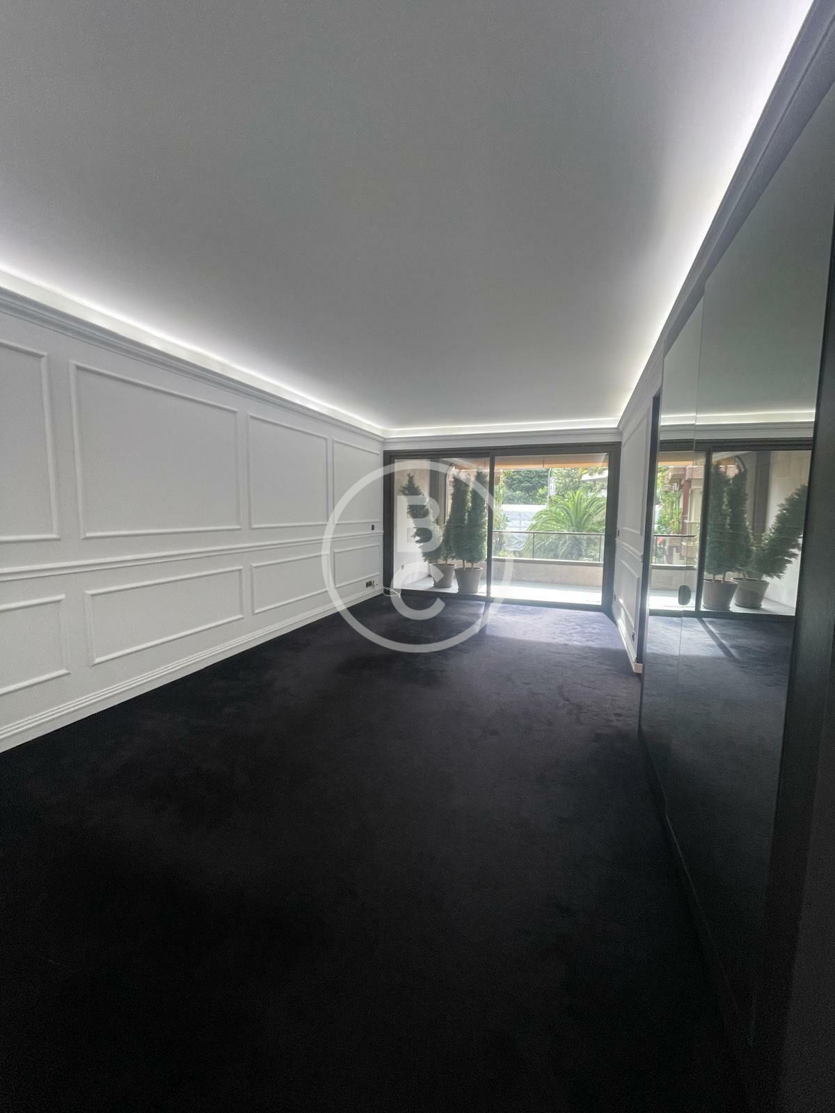 MAGNIFICENT STUDIO